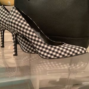 Nine West Black/White Gingham Check Shoes, Size 8